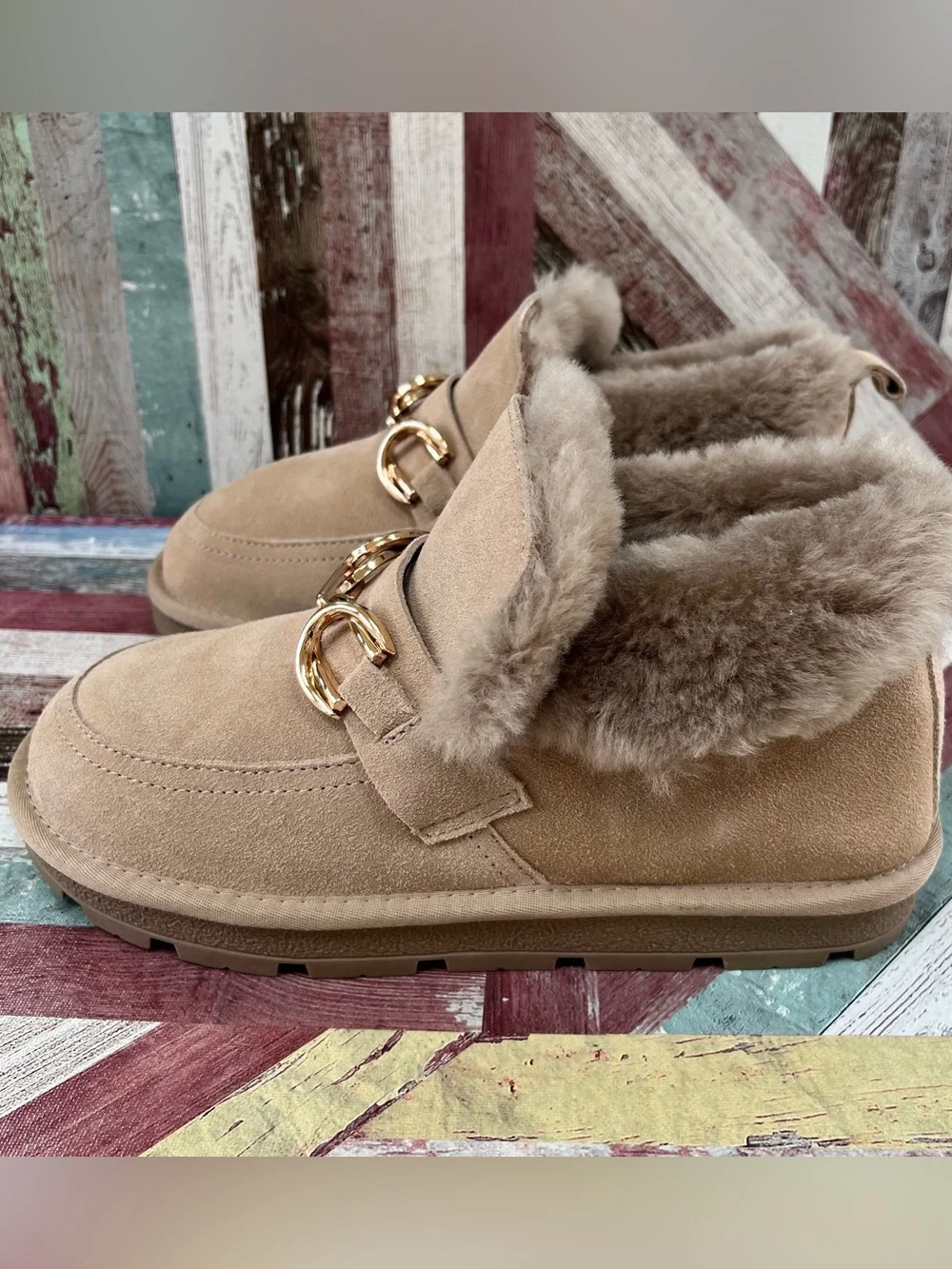 Lonza Puff Gold Buckle Beige Winter Boots Shoes EUC Suede Real Fur SZ 9-9.5